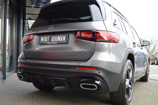 Mercedes-Benz GLB-Klasse 200 AMG Led Panorama Widescreen Sfeer Camera Night CarPlay Pdc