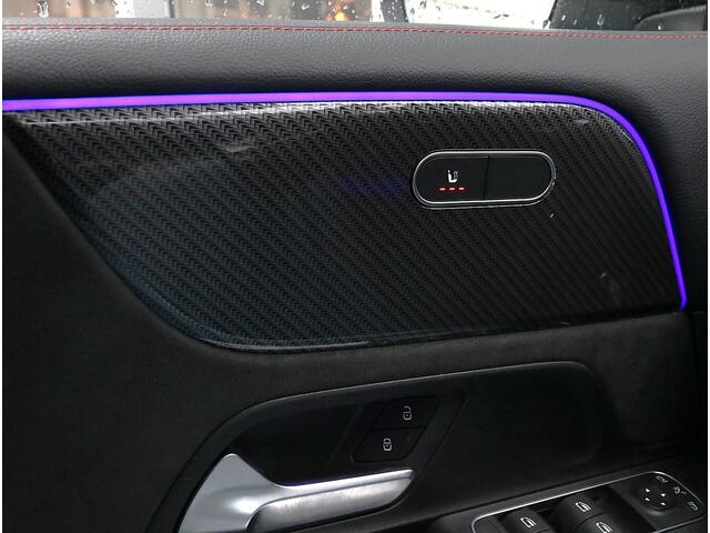 Mercedes-Benz GLB-Klasse 180 AMG Line 7p. Distronic | Panoramadak