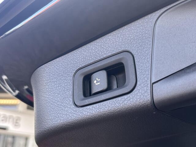 Mercedes-Benz GLB-Klasse 200 Luxury | Beige Interieur | Panoramadak | Cruise Control | Trekhaak | Navigatie