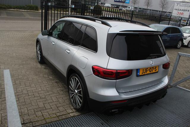 Mercedes-Benz GLB-Klasse AMG 35 4MATIC Panoramadak/Burmester/360 Camera/Memory stoelen/Stoelverwarming/Apple carplay/21 Inch/Sfeerverlichting/FULL OPTIONS!!