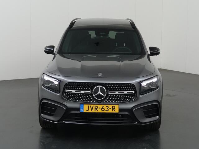 Mercedes-Benz GLB-Klasse 180 Business Solution AMG | Premium Plus | Panoramaschuifdak | Trekhaak | Winterpakket |