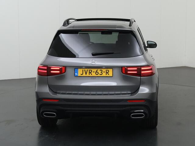 Mercedes-Benz GLB-Klasse 180 Business Solution AMG | Premium Plus | Panoramaschuifdak | Trekhaak | Winterpakket |