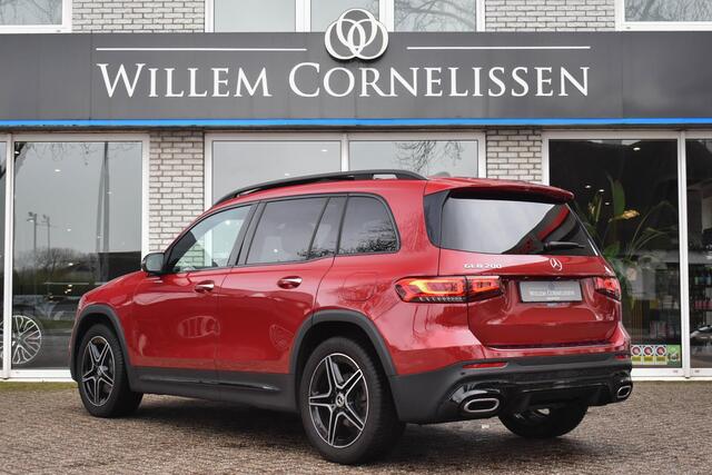 Mercedes-Benz GLB-Klasse 200 AMG-Line Trekhaak Pano Sfeer Elektr. Stoelen