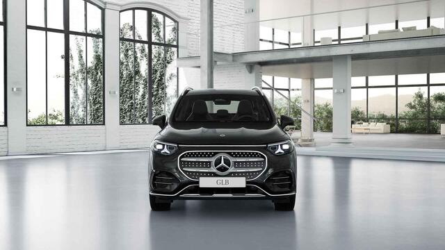 Mercedes-Benz GLB-Klasse 250+ Business Solution AMG 85.5 kWh | Panoramadak | Head-Up | Burmester | Superscreen | Premium Plus |