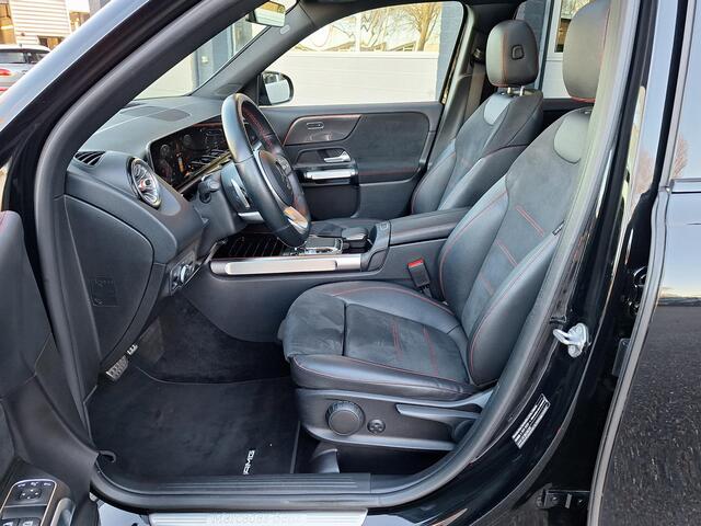 Mercedes-Benz GLB-Klasse 200 Business Solution AMG | Trekhaak afneembaar | Panoramadak | Night pakket | Achteruitrijcamera | Sfeerverlichting | Dodehoekassistentie | Elektrische achterklep