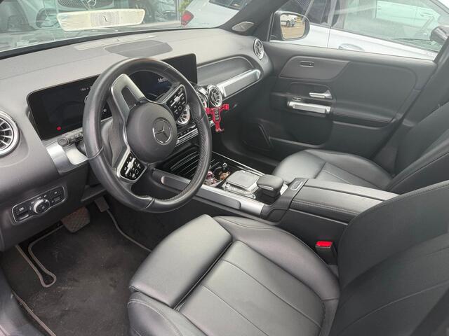 Mercedes-Benz GLB-Klasse 200 Premium I Panorama dak I Widescreen I Stoelverwarming I Lederen Artico Interieur I I Night pakket I Led I MBUX I Pakeer pakket l Airconditoning l Tempomaat l