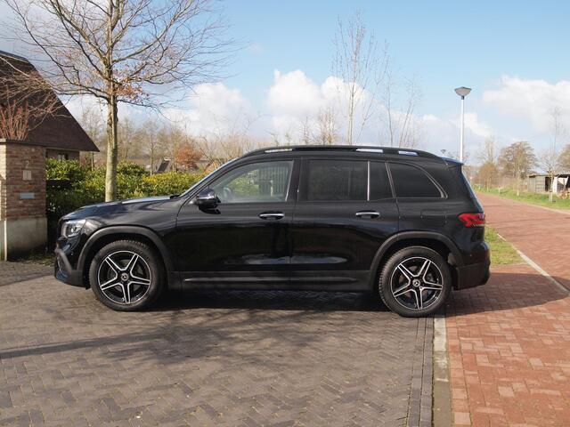 Mercedes-Benz GLB-Klasse 200 Business Solution AMG 7 persoons | Panoramadak | Trekhaak | Burmester | Sfeerverlichting | Camera |