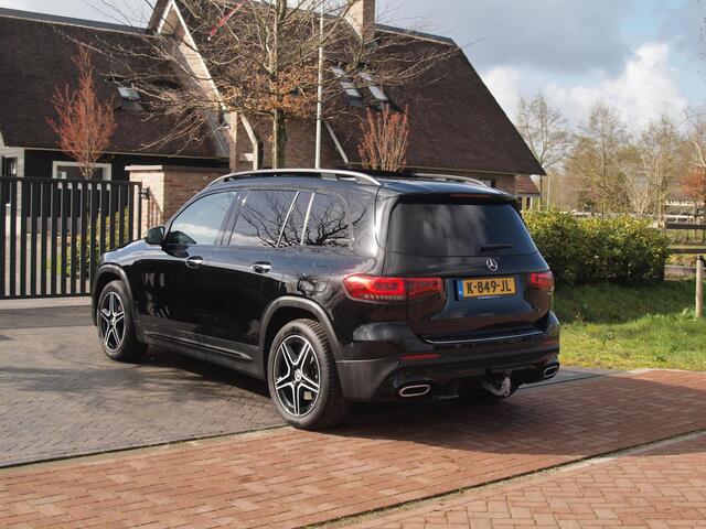 Mercedes-Benz GLB-Klasse 200 Business Solution AMG 7 persoons | Panoramadak | Trekhaak | Burmester | Sfeerverlichting | Camera |