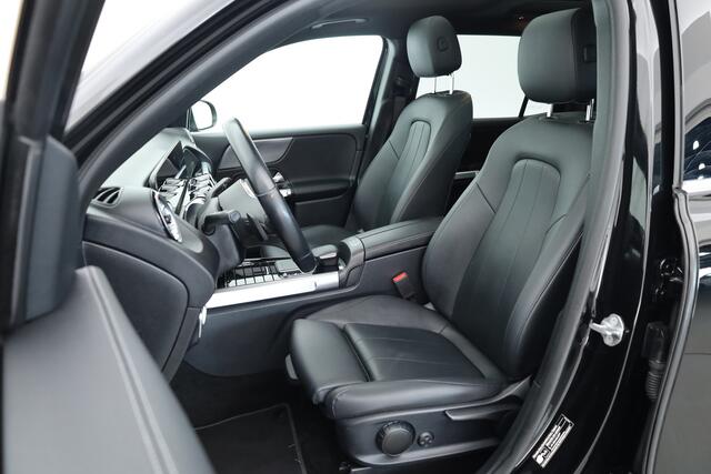 Mercedes-Benz GLB-Klasse 200 163 PK Luxury Line | Orig.NL | Rijklaar! | S/K-Dak | Dig. Cockpit | Afn.Trekhaak | Camera+PDC | Stoelverw. | NAV | Elek.Klep | Sfeerverl. V