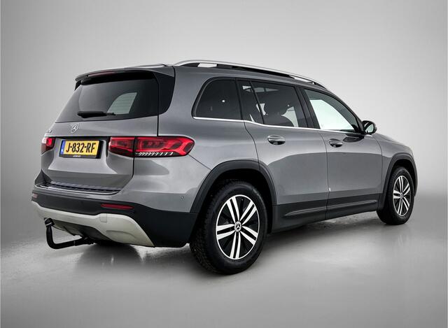 Mercedes-Benz GLB-Klasse 200 Advantage | Panoramadak | Trekhaak | Augmented Reality | Parkeerpakket met Camera | Inclusief 24 maanden Mercedes-Benz Certified garantie voor Europa.