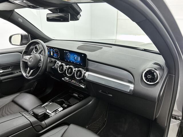 Mercedes-Benz GLB-Klasse 200 Advantage | Panoramadak | Trekhaak | Augmented Reality | Parkeerpakket met Camera | Inclusief 24 maanden Mercedes-Benz Certified garantie voor Europa.
