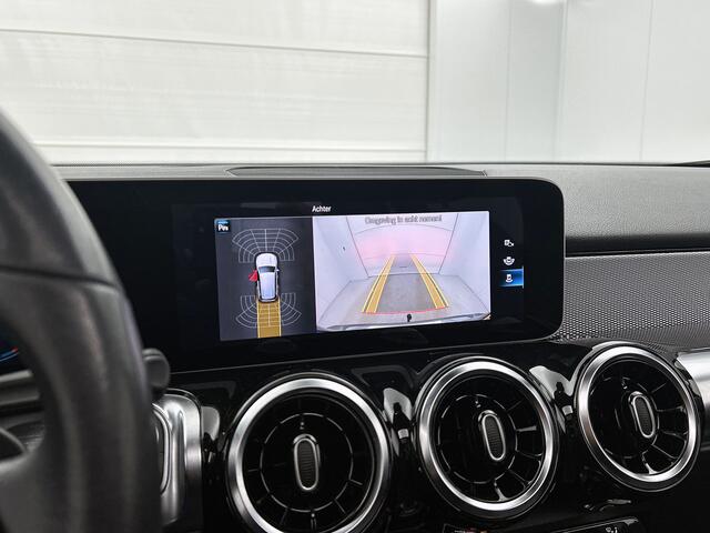 Mercedes-Benz GLB-Klasse 200 Advantage | Panoramadak | Trekhaak | Augmented Reality | Parkeerpakket met Camera | Inclusief 24 maanden Mercedes-Benz Certified garantie voor Europa.