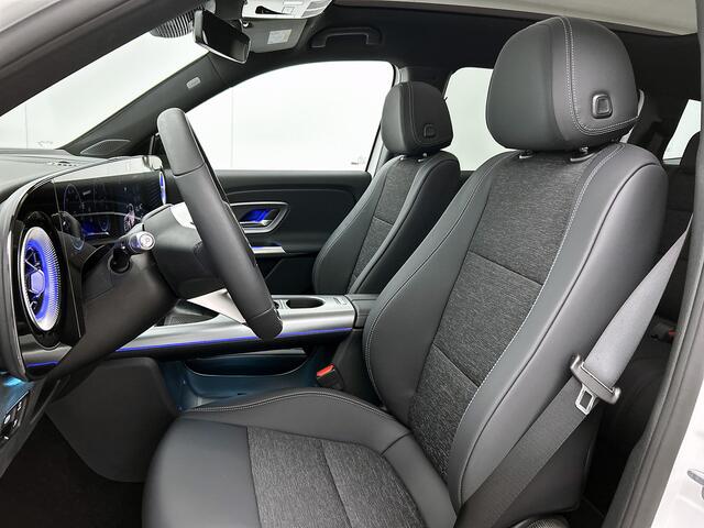 Mercedes-Benz GLB-Klasse 250+ Business Solution 85.5 kWh | Advanced Plus pakket | Winterpakket | Nightpakket | Parkeerpakket | Trekhaak | GUARD 360° | Vast panoramadak | 19" vijfspaaks lichtmetalen velgen |