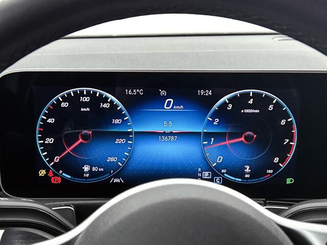 Mercedes-Benz GLB-Klasse 200 Advantage | Sfeerverlichting | LED | Alarm | Augmented Reality | Parkeerpakket met Camera | Inclusief 24 maanden Mercedes-Benz Certified garantie voor Europa.