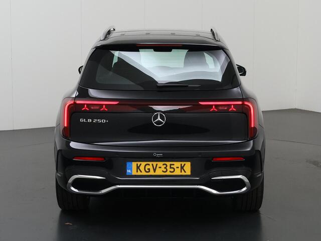 Mercedes-Benz GLB-Klasse 250+ Business Solution AMG 85.5 kWh | 29-07-2026 Beschikbaar | Panoramadak | Stoelverwarming | LED koplampen | AMG-Line | Sportstoelen |