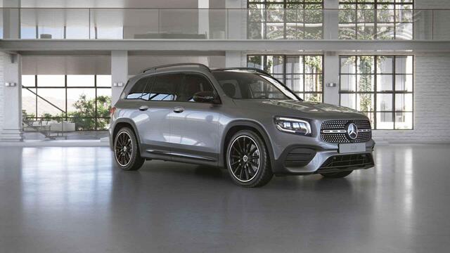 Mercedes-Benz GLB-Klasse 250 4MATIC Premium Plus | AMG | Night | Trekhaak | Panoramadak | Burmester | Memory | Multispaaks lichtmetalen velgen |