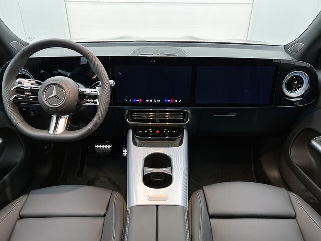Mercedes-Benz GLB-Klasse 250+ Business Solution AMG 7p. 85.5 kWh | Premium pakket | Nightpakket | Parkeerpakket | Warmtewerend, donkergetint glas | Vast panoramadak | GUARD 360° | 19" vijfspaaks lichtmetalen AMG-velgen |