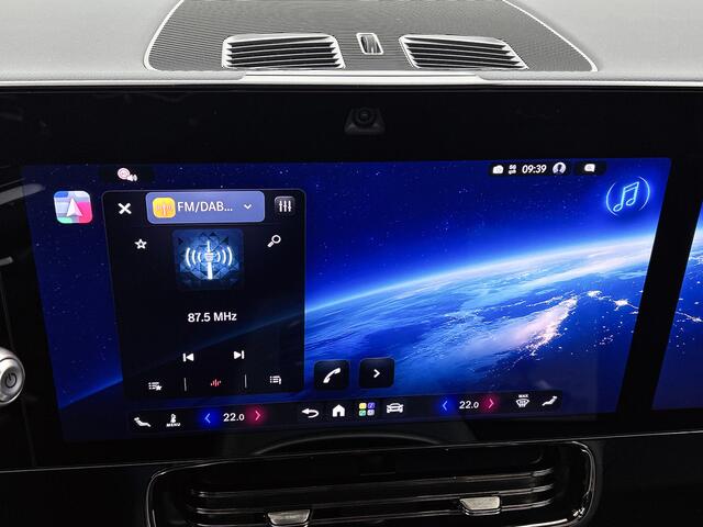 Mercedes-Benz GLB-Klasse 250+ Business Solution AMG 7p. 85.5 kWh | Premium pakket | Nightpakket | Parkeerpakket | Warmtewerend, donkergetint glas | Vast panoramadak | GUARD 360° | 19" vijfspaaks lichtmetalen AMG-velgen |