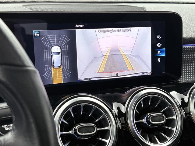 Mercedes-Benz GLB-Klasse 200 automaat Luxury 7-persoons | Trekhaak | Panorama schuifdak | MultiBeam Led | Lederlook + Memory Seats | Keyless Go| 360gr camera | Inclusief 24 maanden Mercedes-Benz Certified garantie voor Europa.