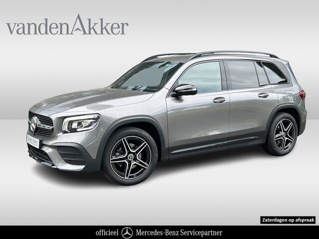 Mercedes-Benz GLB-Klasse 200 AMG // Trekhaak // 360 Camera // Nightpakket // Carplay // Augmented Reality // 19" AMG Velgen