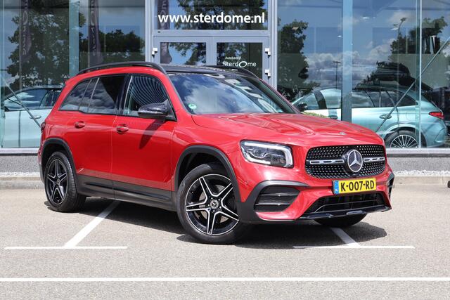 Mercedes-Benz GLB-Klasse 200 Business Solution AMG 163 PK I Panoramadak I Trekhaak I Stoelverwarming I Tempomaat I Camera I Elektrische stoelen I Mulitibeam led I Memory l Elektrisch bedienbare achterklep l Sfeerverlichting I Nightpakket I