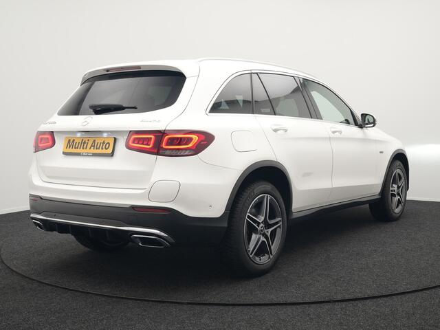 Mercedes-Benz GLC-KLASSE 300e 4MATIC AMG Plug In Hybrid 320pk Dealer O.H PHEV | Alcantara Sportstoelen Verwarmd | Camera | Apple Carplay | 19"L.M | Navi Full Map | DAB |
