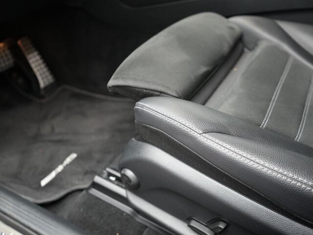 Mercedes-Benz GLC-KLASSE 300e 4MATIC AMG Plug In Hybrid 320pk Dealer O.H PHEV | Alcantara Sportstoelen Verwarmd | Camera | Apple Carplay | 19"L.M | Navi Full Map | DAB |