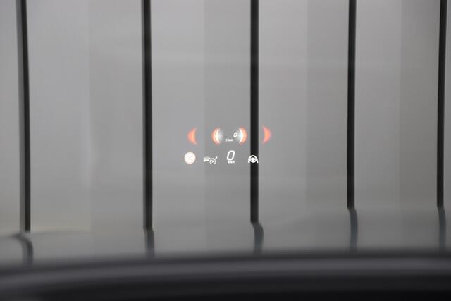 Mercedes-Benz GLC-KLASSE 400e AMG 4-Matic | 381PK | Massage | Head-up | Keyles-go | Sfeerverlichting | Burmester | Digital-light | Distronic+ | Stuurwielverw. | 2024.