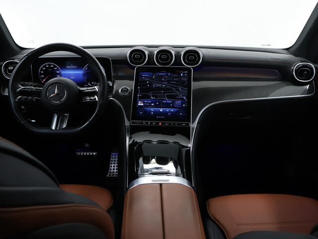 Mercedes-Benz GLC-KLASSE 300e 4MATIC AMG Line | Panoramadak | Trekhaak | Distronic |