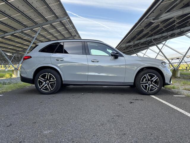 Mercedes-Benz GLC-KLASSE 300e 4MATIC AMG Line | Night | Panoramadak | Massagestoelen | Trekhaak | Rijassistentiepakket | 360 camera | Stoelverwarming/ventilatie |