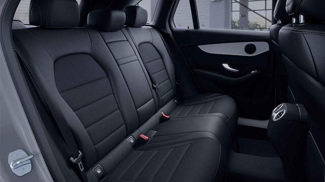 Mercedes-Benz GLC-KLASSE 200 4MATIC Advantage | Night | 19" lichtmetalen velgen | Stoelverwarming |