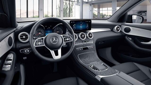Mercedes-Benz GLC-KLASSE 200 4MATIC Advantage | Night | 19" lichtmetalen velgen | Stoelverwarming |