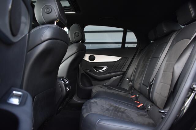 Mercedes-Benz GLC-KLASSE Coupé 250 4MATIC AMG Night Pakket | Schuif/Kanteldak | ACC | Camera | Treeplanken |