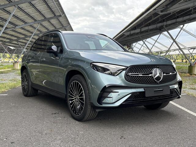 Mercedes-Benz GLC-KLASSE 300e 4MATIC Sport Edition | Night | Panoramadak | Trekhaak | 360 camera | Digital light | Sfeerverlichting |