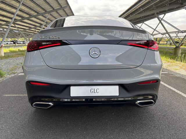 Mercedes-Benz GLC-KLASSE 300 e 4MATIC Coupé Sport Edition | AMG | Night | Panoramadak | Trekhaak | Rijassistentiepakket | Keyless | Memory | Treeplanken |