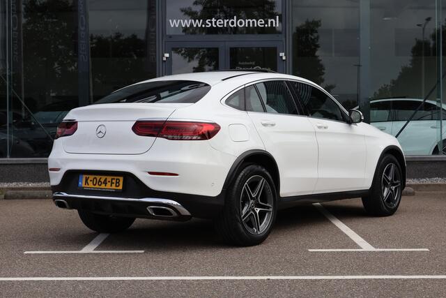 Mercedes-Benz GLC-KLASSE Coupé 200 4MATIC l AMG l Facelift l Schuif - Kanteldak l Camera l MBUX l Stoelverwarming l Parkeer pakket l LED l Elektr. bedienbare achterklep l Airconditioning l Stoelcomfort pakket l UNIEKE KM STAND.