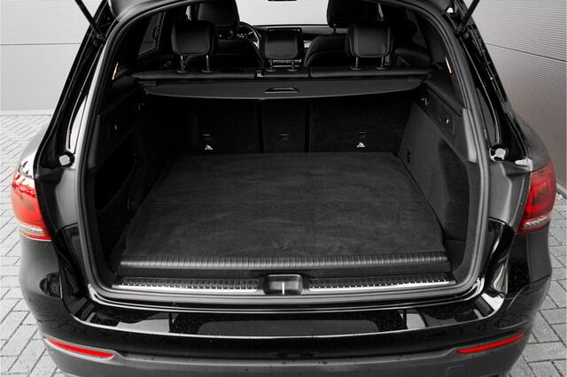 Mercedes-Benz GLC-KLASSE 300e 4MATIC AMG Line Pano CarPlay 20"