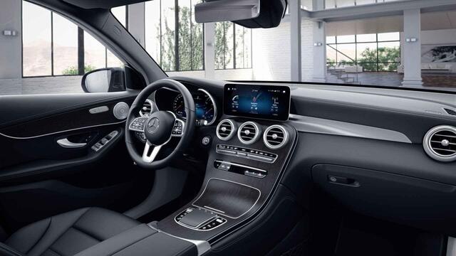 Mercedes-Benz GLC-KLASSE 300e 4MATIC Business Solution Luxury | Trekhaak | Burmester | Panoramadak | Lederen bekleding | Widescreen |
