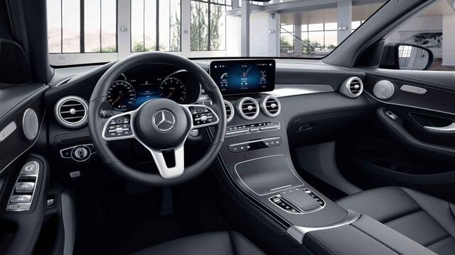 Mercedes-Benz GLC-KLASSE 300e 4MATIC Business Solution Luxury | Trekhaak | Burmester | Panoramadak | Lederen bekleding | Widescreen |