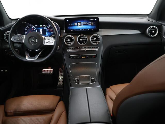 Mercedes-Benz GLC-KLASSE 300e 4MATIC Business Solution AMG | Panoramadak | Bruine bekleding | Trekhaak |