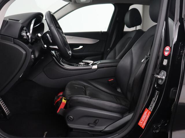 Mercedes-Benz GLC-KLASSE 250 4Matic AMG Night | Panoramadak | Adaptive cruise | 360 Camera | Leder/Alcantara | Stoelverwarming | Navigatie | Full LED | Park Assist