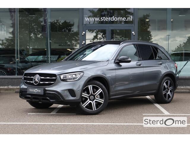 Mercedes-Benz GLC-KLASSE 300e 4MATIC Business Solution Luxury l MBUX l Panoramadak l Night pakket l AIRMATIC l Distronic l KEYLESS- GO l MBUX l Head Up l Camera l Wegklapbare Trekhaak l LED adaptief l Stoelverwarming l Spiegel pakket l