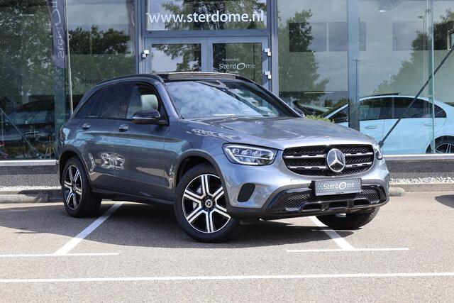 Mercedes-Benz GLC-KLASSE 300e 4MATIC Business Solution Luxury l MBUX l Panoramadak l Night pakket l AIRMATIC l Distronic l KEYLESS- GO l MBUX l Head Up l Camera l Wegklapbare Trekhaak l LED adaptief l Stoelverwarming l Spiegel pakket l