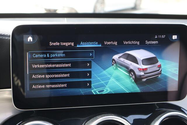 Mercedes-Benz GLC-KLASSE 300e 4MATIC Business Solution Luxury l MBUX l Panoramadak l Night pakket l AIRMATIC l Distronic l KEYLESS- GO l MBUX l Head Up l Camera l Wegklapbare Trekhaak l LED adaptief l Stoelverwarming l Spiegel pakket l