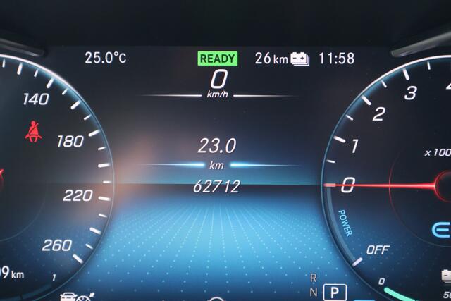 Mercedes-Benz GLC-KLASSE 300e 4MATIC Business Solution Luxury l MBUX l Panoramadak l Night pakket l AIRMATIC l Distronic l KEYLESS- GO l MBUX l Head Up l Camera l Wegklapbare Trekhaak l LED adaptief l Stoelverwarming l Spiegel pakket l
