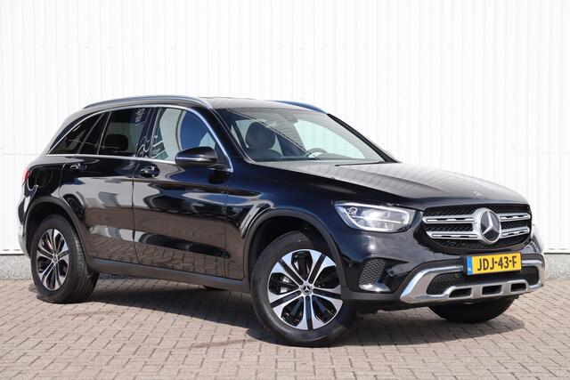 Mercedes-Benz GLC-KLASSE 300e 4MATIC Business Solution PHEV | BTW | Stoelverwarming | Navigatie | Camera | Halfleder