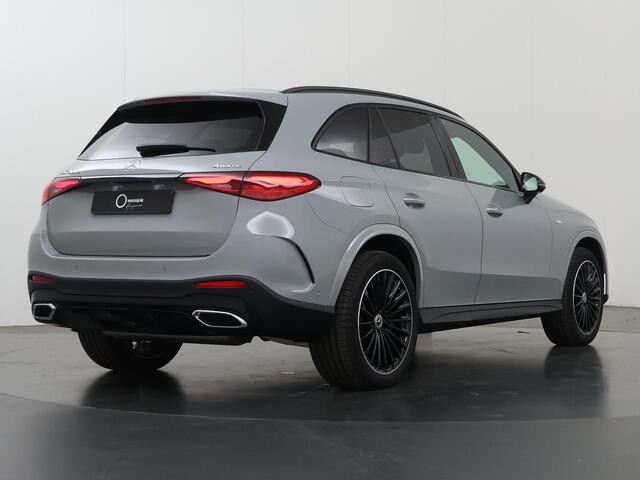 Mercedes-Benz GLC-KLASSE 300e 4MATIC AMG Line | MANUFAKTUR Alpin Grau | Panoramadak | Premium | Burmester | 20 inch | Trekhaak | Rij assistentie | Nieuwprijs 99.309 euro |