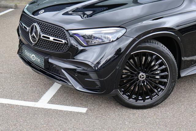 Mercedes-Benz GLC-KLASSE 300e 4MATIC Edition AMG line l Techniek pakket l Luchtvering l Massage I Panoramadak l Meesturende achteras l Memory l Sfeerverlichting l Distronic l Night Pakket l 360 gr Camera l DIGITAL LIGHT l Burmester 3 D l MBUX l Alarm klasse 3 l Smartphone integr