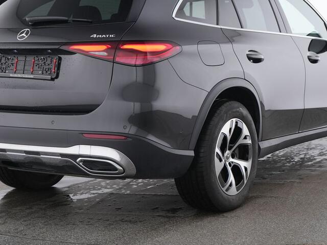 Mercedes-Benz GLC-KLASSE 300 e 4MATIC Plug-In Hybride Trekhaak | Panorama Schuif-Kanteldak | Zwarte Hemel | 360°-Camera | AC en DC Laden | Stuur enStoelverwarming. Inclusief 24 maanden MB Certified garantie voor Europa.