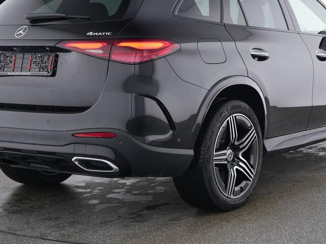Mercedes-Benz GLC-KLASSE 300 e 4MATIC AMG Plug-In Hybride AMG Line | Night Pakket | Panorama Schuif-Kanteldak | 20 Inch AMG Velgen. Inclusief 24 maanden MB Certified garantie voor Europa.